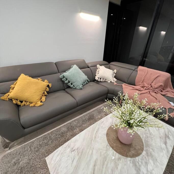 Carlton Stunning View Apartment 150M Away From University Of 멜번 외부 사진