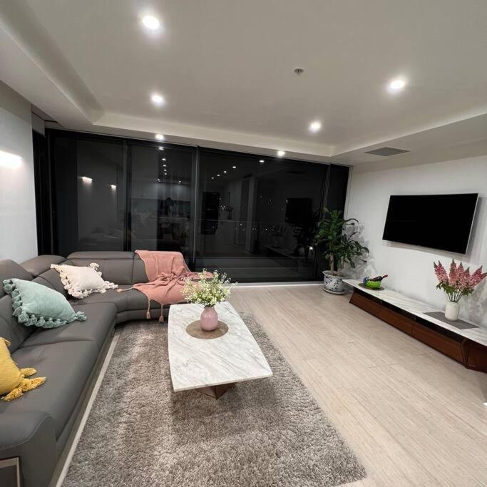 Carlton Stunning View Apartment 150M Away From University Of 멜번 외부 사진